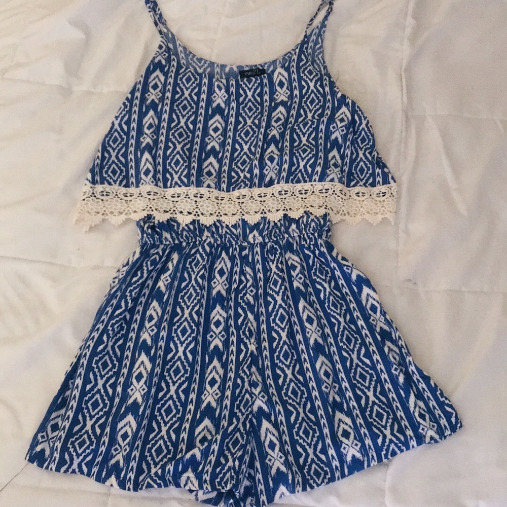 NEW Rue21 Blue and White Lace Pattern Romper